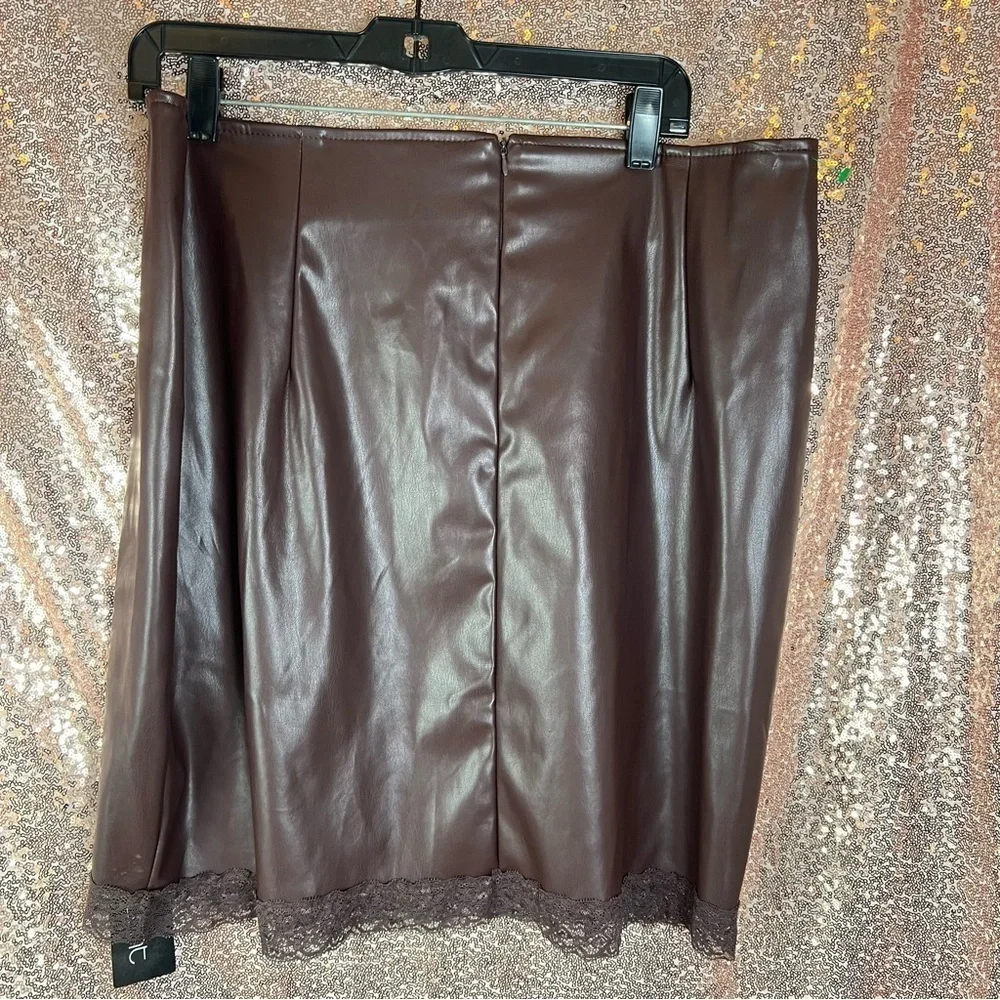 Brown Faux Leather Skirt w/ Lace Trim – Size 2X NWT